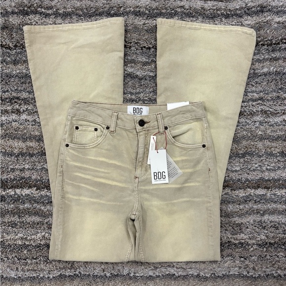 Urban Outfitters BDG Mid Rise Flare Corduroy Jeans In Crème Sz 28Wx32L NWT BDG - - Picture 4 of 14